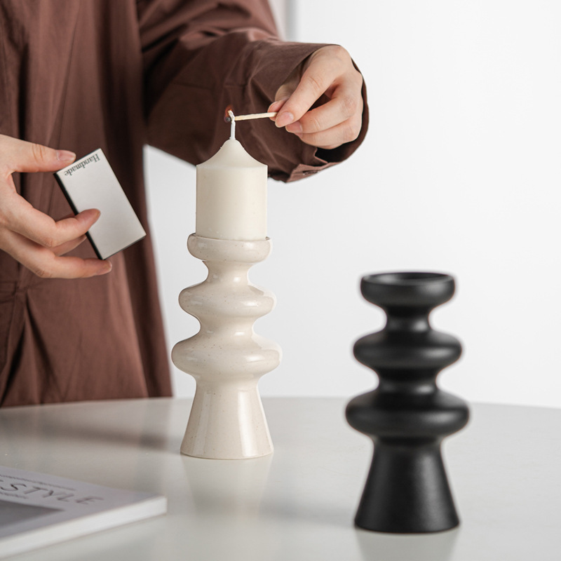 Black and white ceramic candlestick, atmosphere, home high-end soft decorative ornaments