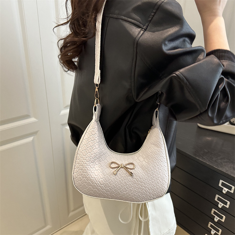 French bow design knitted pattern fashionable and fashionable one-shoulder armpit bag for women