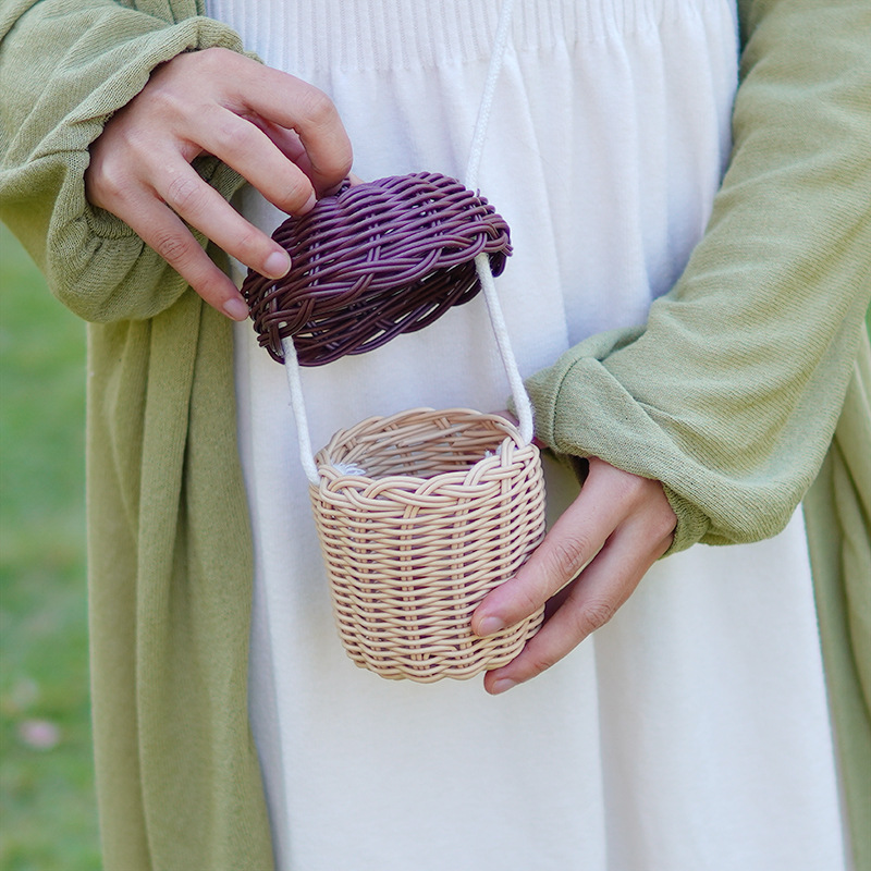 Children's bag pine cone bag photo props Chinese style handmade rattan bag girl cute crossbody bag makeup storage bag