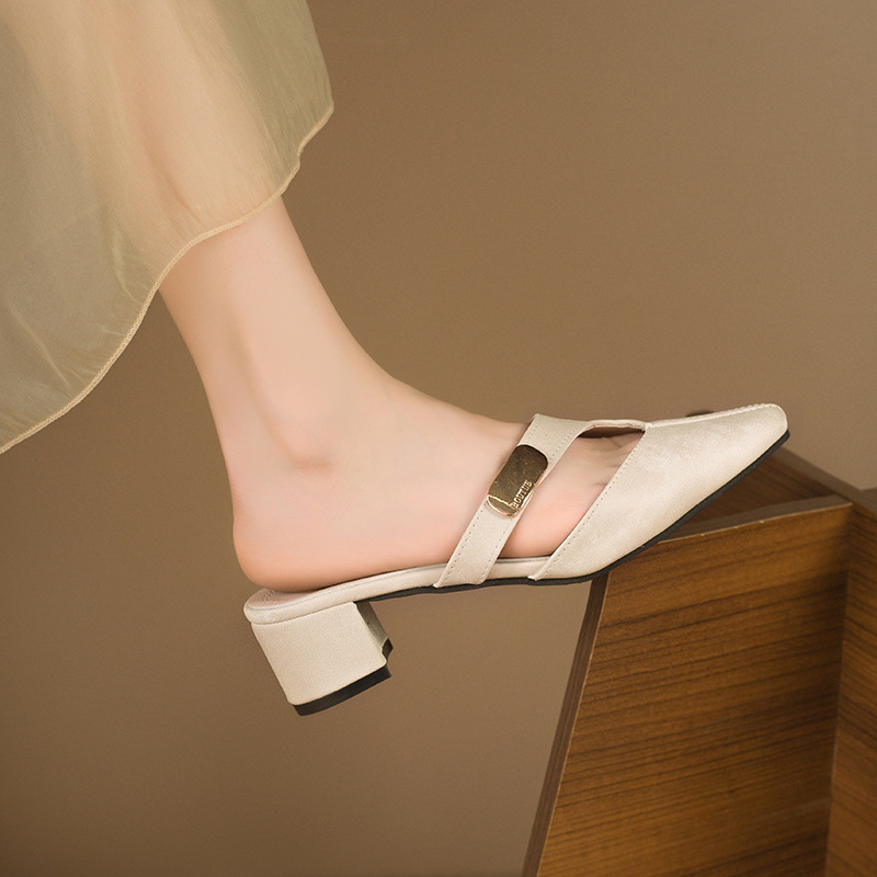 Soft leather summer sandals for women wearing fashionable bag-toe half-slippers for women with high-end thick heels with skirt