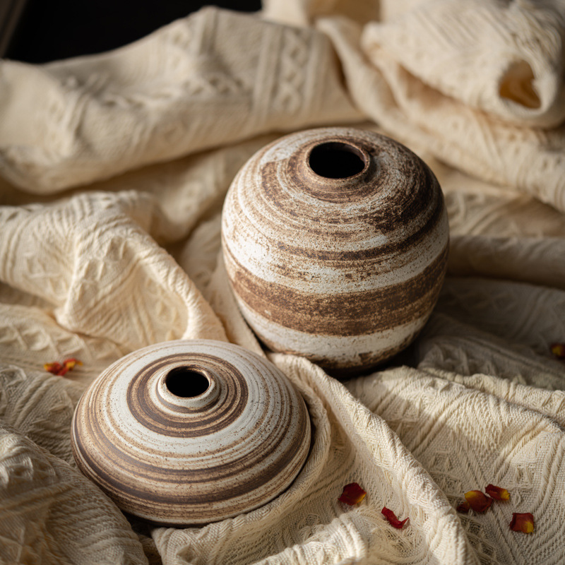 Simple and coarse pottery sabi style ceramic vase high-end flower insert light luxury home soft decoration ornaments