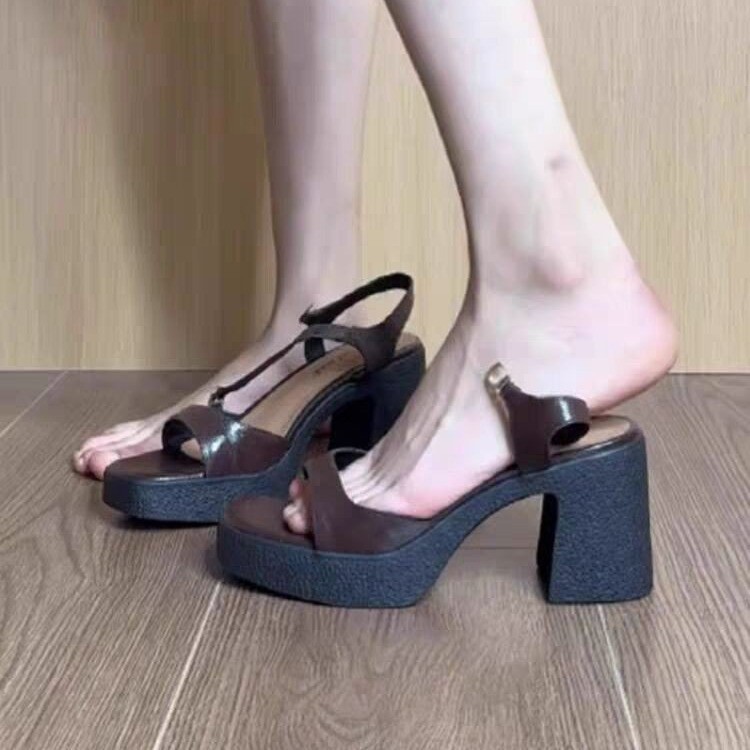 Soft leather version ~ French temperament square toe thick heel sandals for women's retro waterproof platform to increase height without tiring open-toed high heels