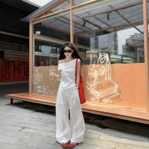 Real photos of summer casual, versatile and fashionable niche design, off-shoulder sleeveless top and pants set